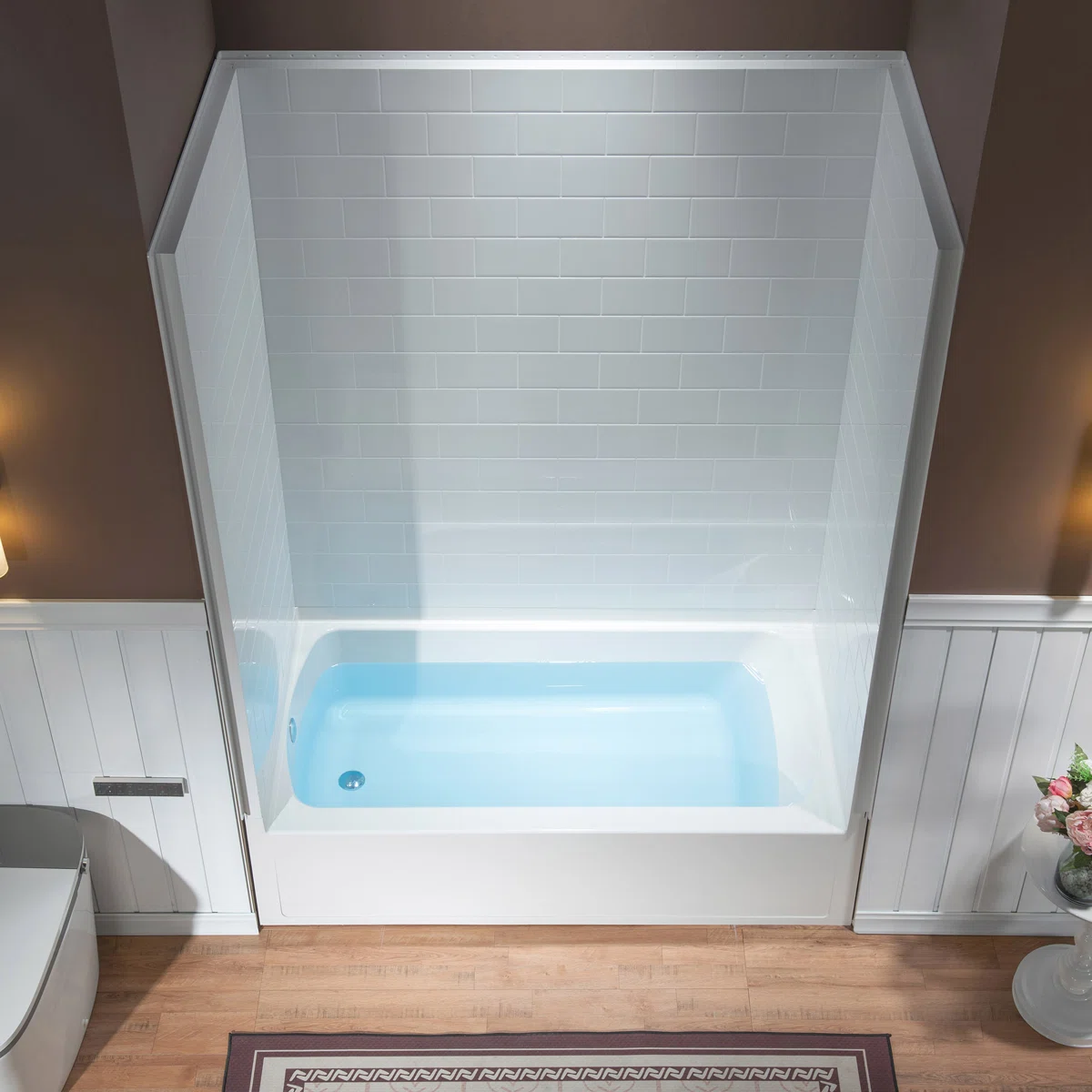 Woodbridge 60 x 32 Surface Alcove Tub and Wall Kit Woodbridge 60 x 32 Surface Alcove Tub and Wall Kit